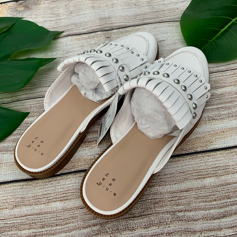 NEW White Fringe Studded Oxford Slip On Loafers - Picture 2 of 5